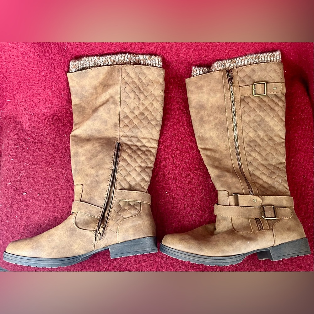 Flat Boots
